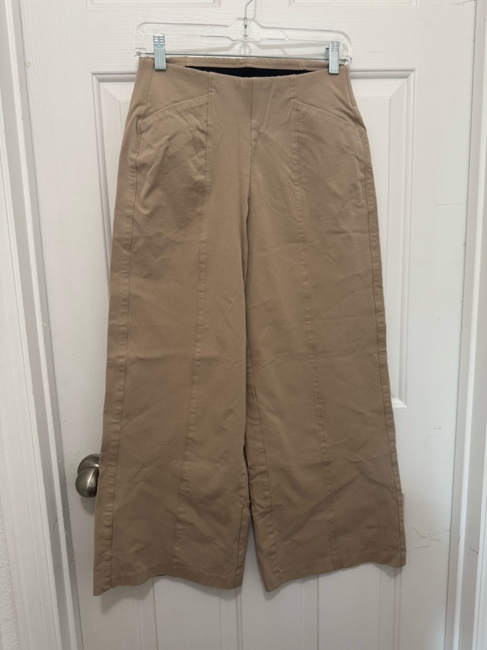 Old Navy Wide-Leg High-Waist pixie wide leg Pants in Khaki Tan